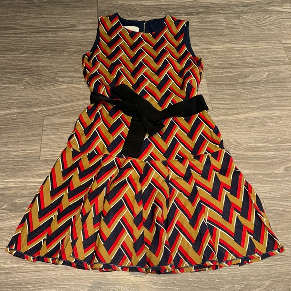 Gucci Chevron Print Pleated Dress US 4 / Italian size 40. 100% authentic Gucci! - Picture 3 of 12